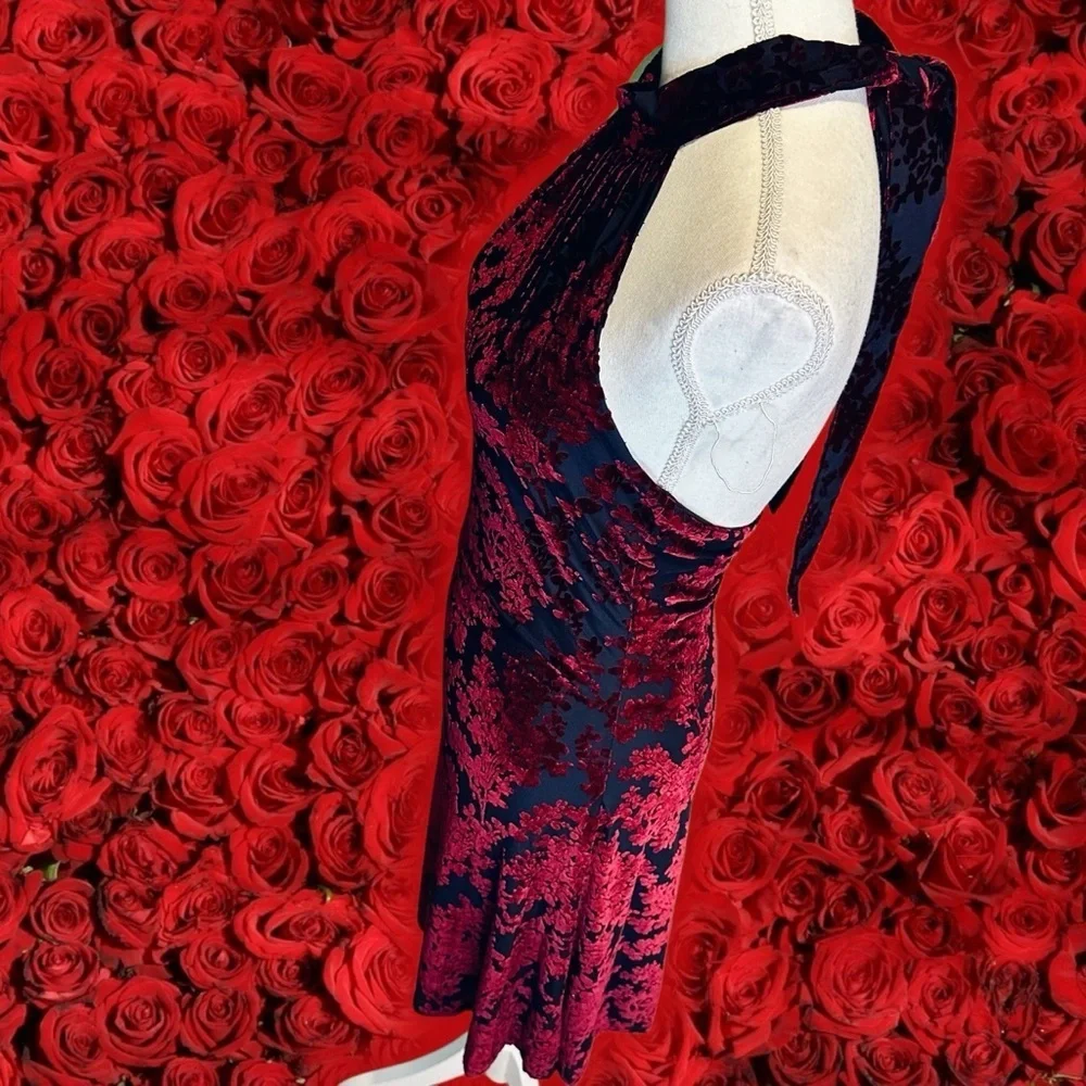 Dress the Population ‘Miranda’ Halterneck Mini Dress in “Burgundy/Black Cherry” - Picture 7 of 16